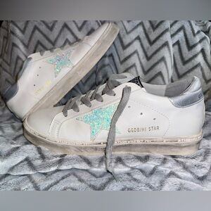NWOT Golden Goose superstars, iridescent star, size 9